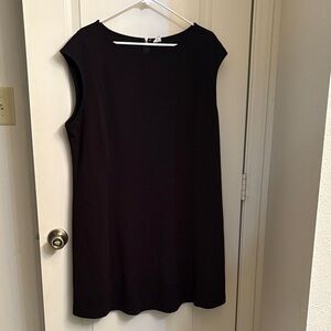 Elegant Black Sleeveless Dress